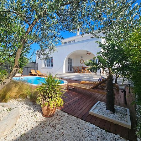 The Three Flowers Pool House Трогир Екстериор снимка