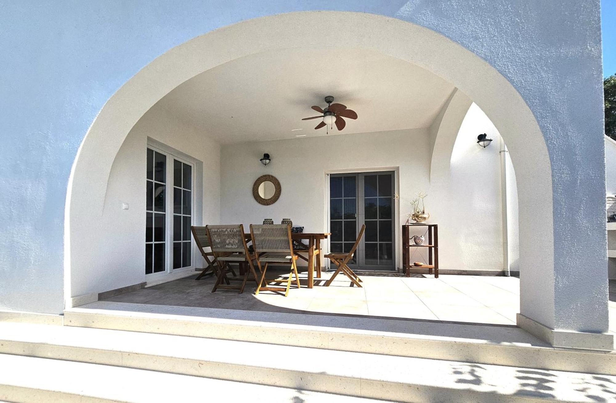 The Three Flowers Pool House Трогир Екстериор снимка