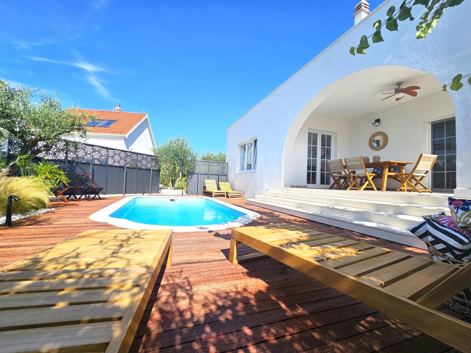 The Three Flowers Pool House Трогир Екстериор снимка