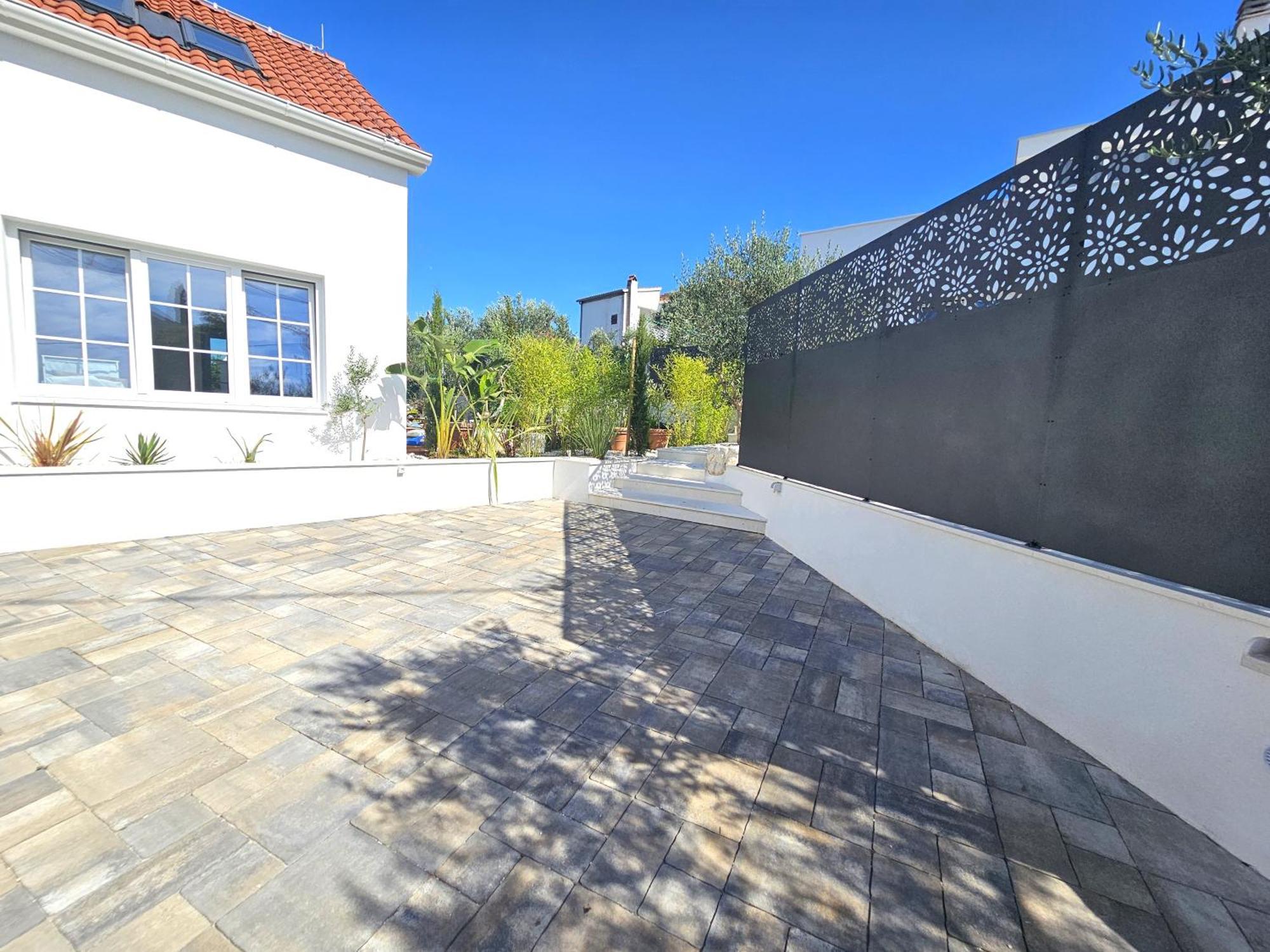 The Three Flowers Pool House Трогир Екстериор снимка