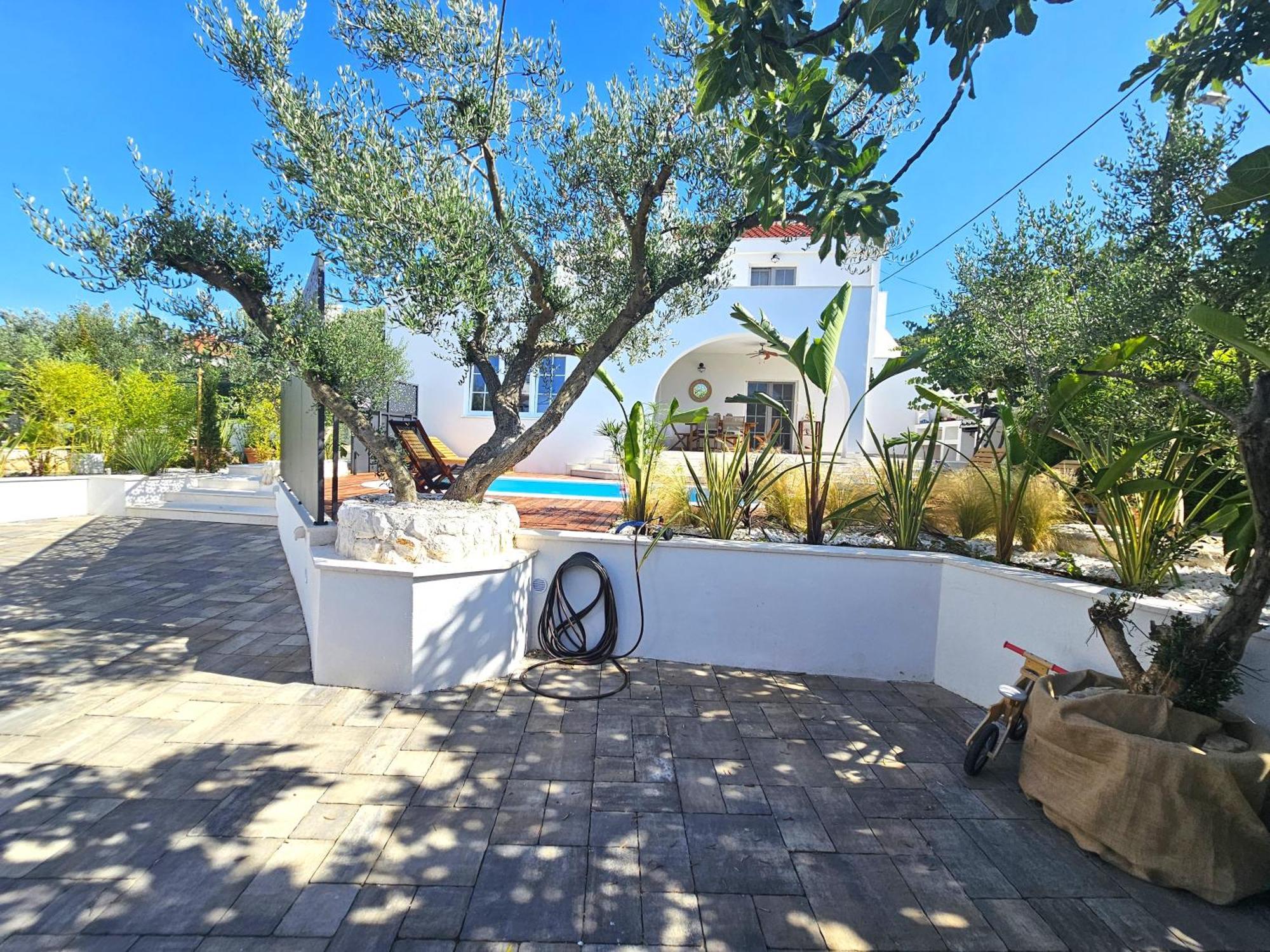 The Three Flowers Pool House Трогир Екстериор снимка